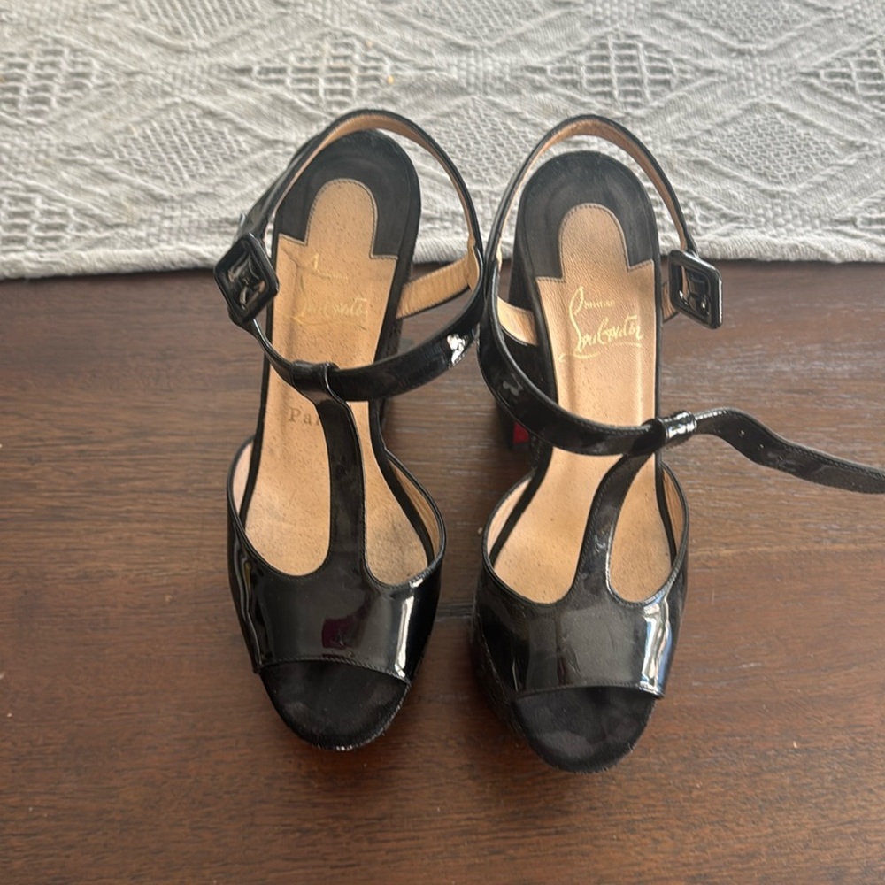 Christian Louboutin 37.5 wedges